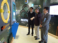Prof. Guo (left) and Prof. Li (right) visit the Jockey Club Museum of Climate Change
